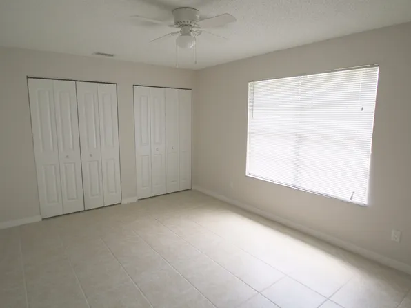 1137 SW Estaugh Ave, Port Saint Lucie, FL 34953