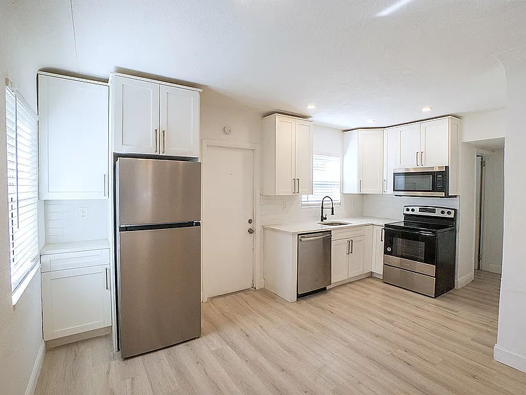 626 23rd Ave S #1 — Photo 7