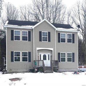 90 Marsden Rd, Bernhards Bay, NY, 13028