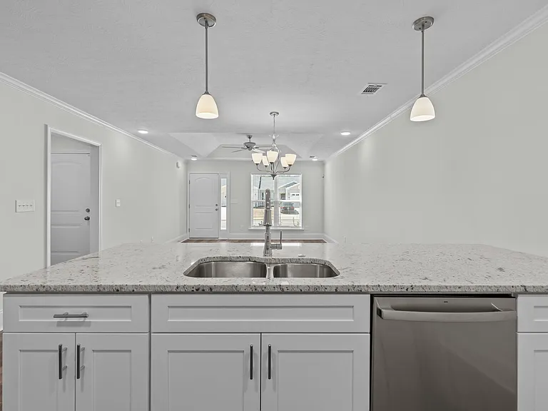 8115 Bannock Cir — Photo 17