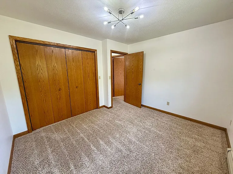 1216 N Point Dr — Photo 13