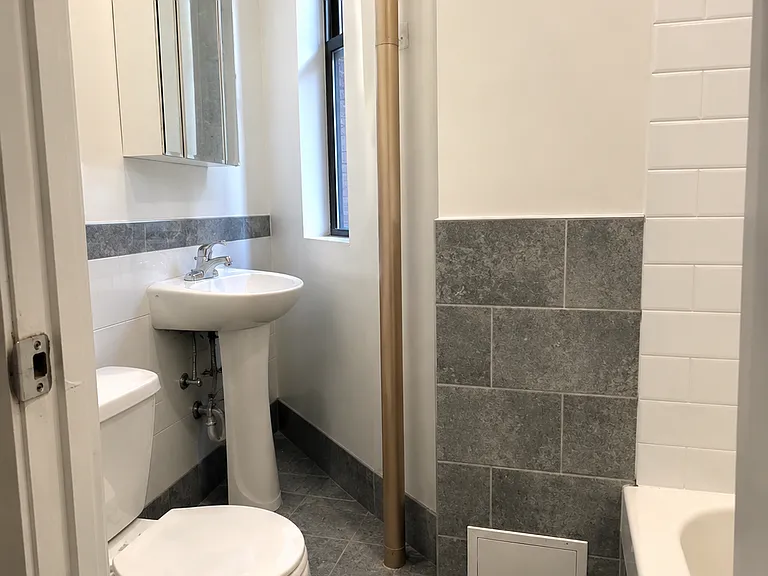 269 Albany Ave #2 — Photo 6
