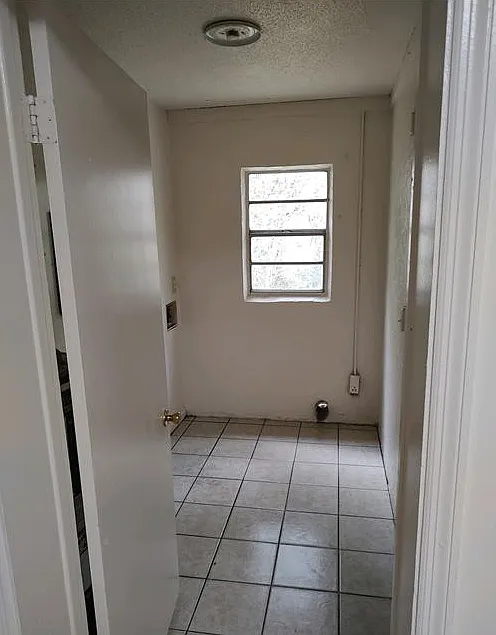 1209 Carson Dr — Photo 1