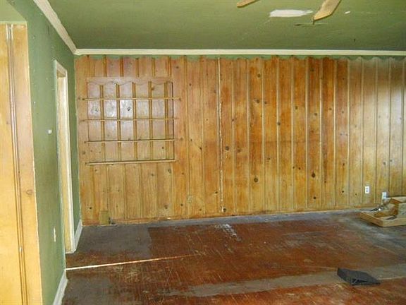 4th image of 2627 Bowling Green Ave