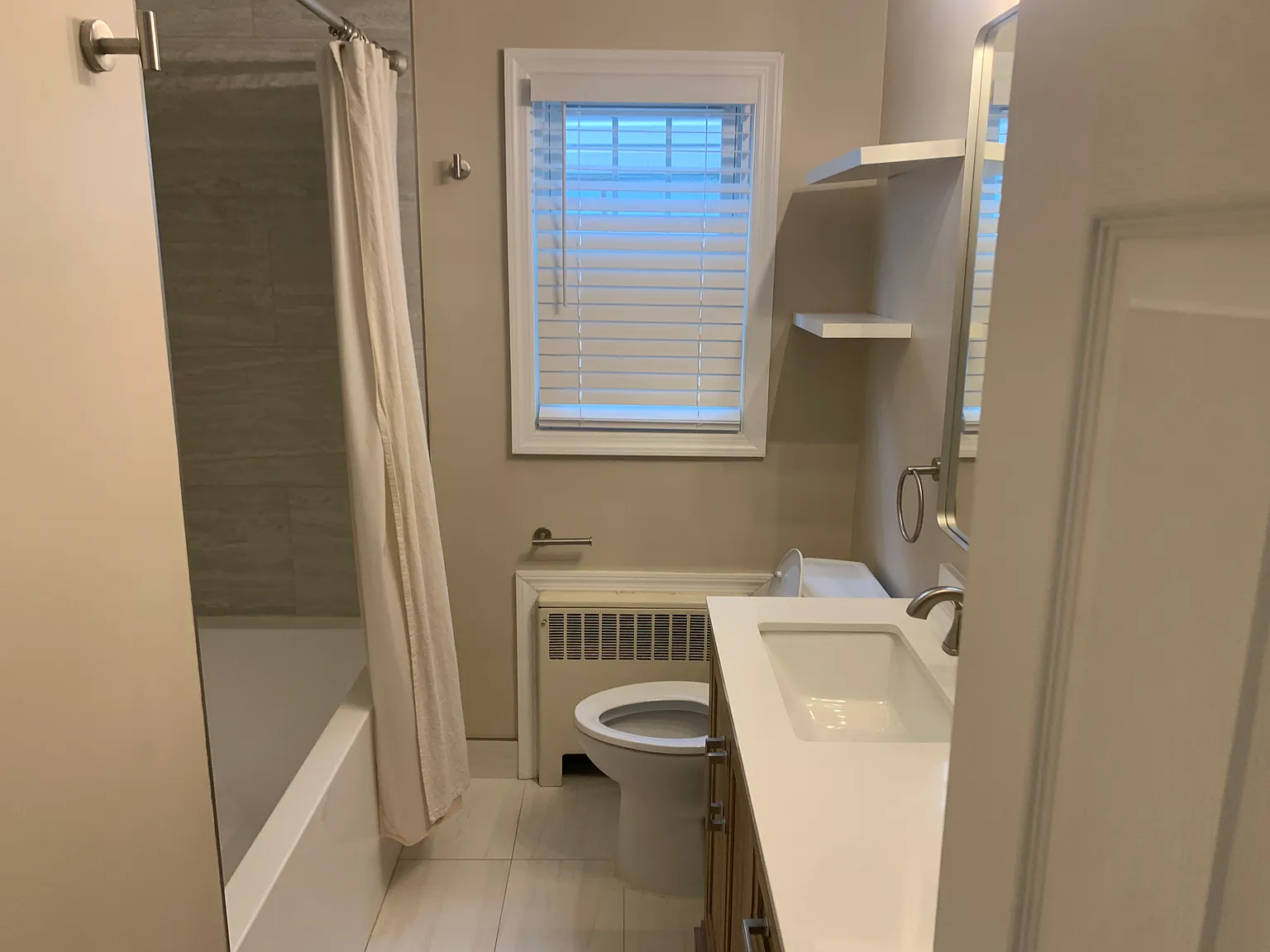 2 bed, $2,400 — Photo 4