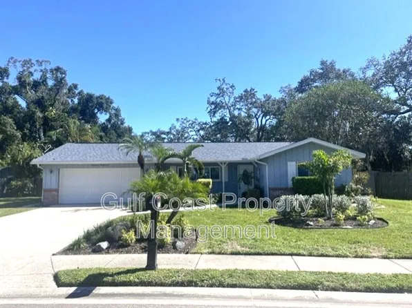 3737 Kingswood Dr, Sarasota, FL 34232