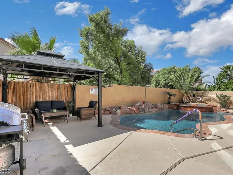7855 Windward Rd — Photo 36