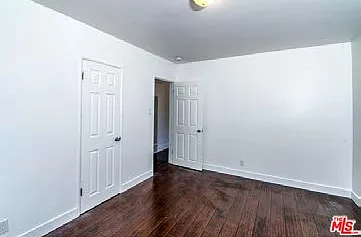 2 bed, 950 sqft, $2,500 — Photo 2