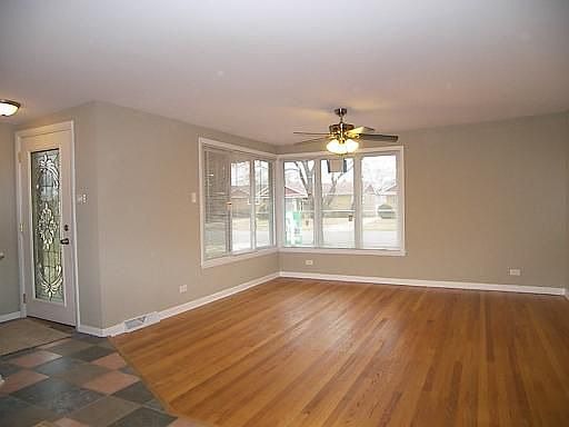 2nd image of 10317 S Laramie Ave