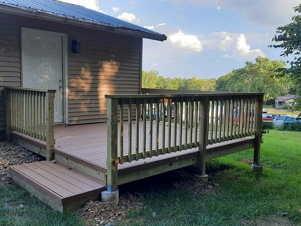 843 W Acres Dr