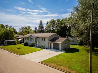 204 8th Ave E, Lisbon, ND 58054