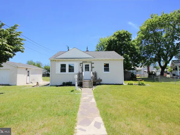 16 S Lincoln Ave, National Park, NJ 08063
