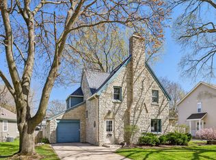 709 N Cumberland Dr, Waukesha, WI 53188