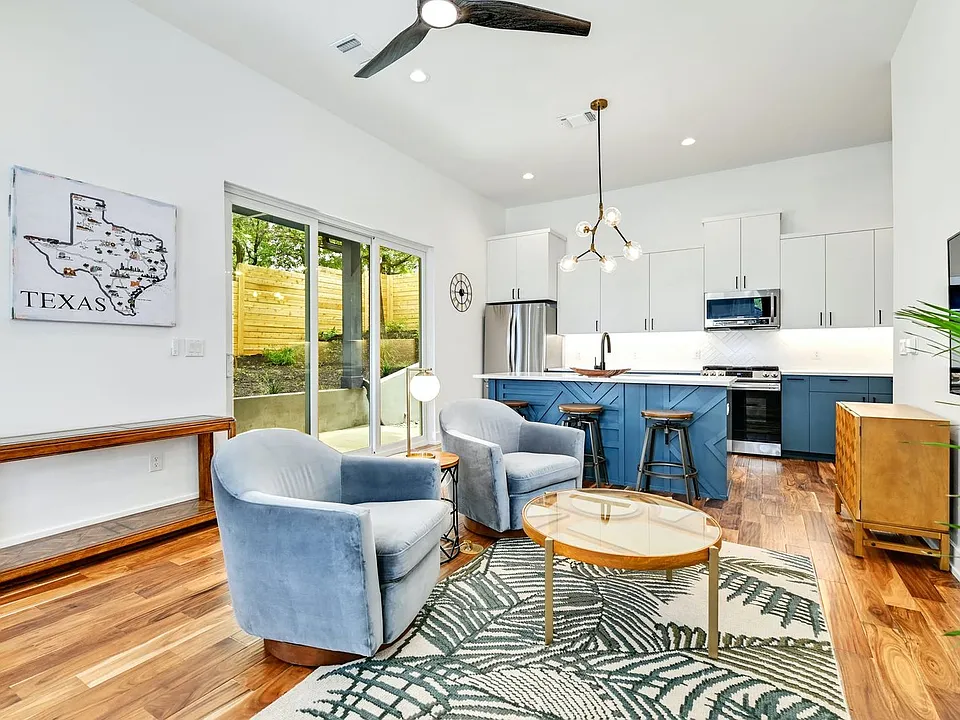 1407 Greenwood Ave #2