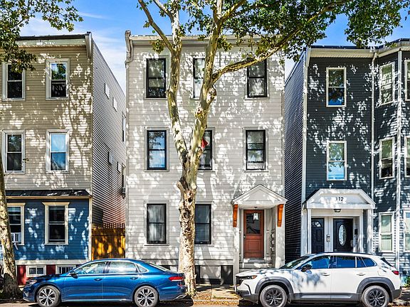2nd image of 310 Chelsea St