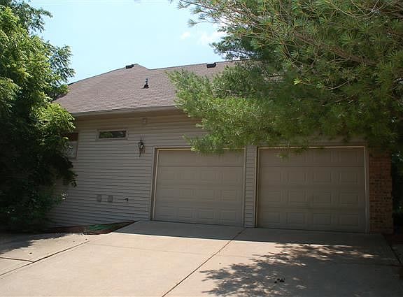 3rd image of 3712 E Tamarron Dr