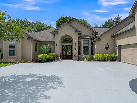 3rd image of 220 Palais Verde Rd