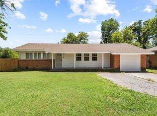 4325 Fleetwood Dr, Bartlesville, OK 74006