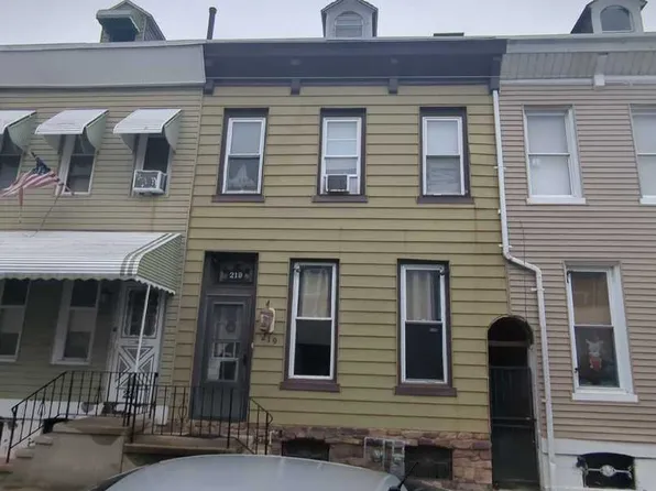 219 Moss St, Reading, PA 19601