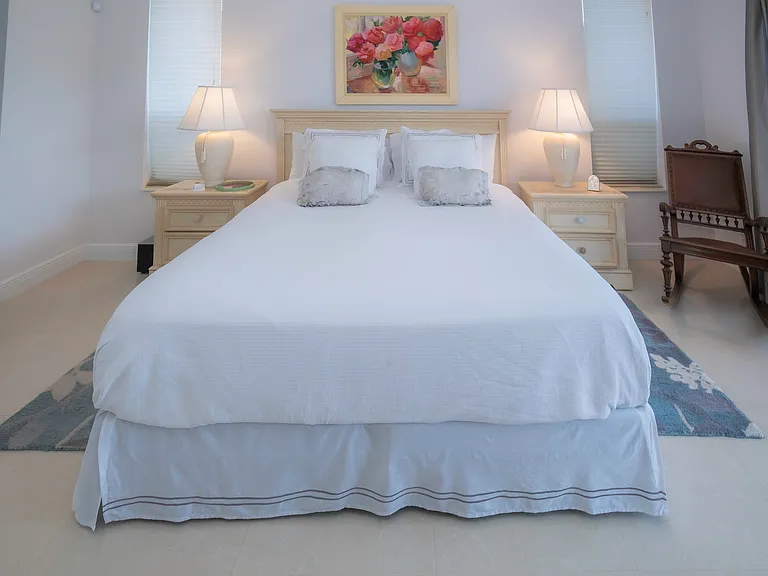 10849 Bal Harbor Dr — Photo 37