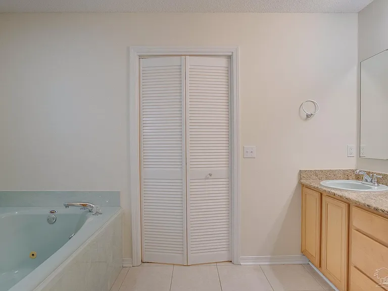 3012 Classic Dr — Photo 18