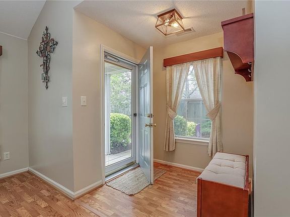 3rd image of 1433 Orchard Grove Dr