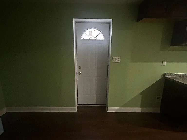 15716 Chadsey Ln #BASEMENT — Photo 8