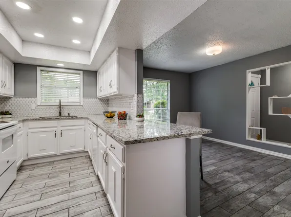 2929 Forest Park Dr, Garland, TX 75040