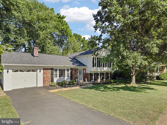 2nd image of 7804 Welch Ct