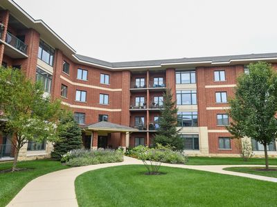 855 E 22nd St APT 301, Lombard, IL, 60148