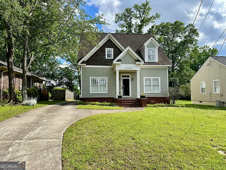 1594 Hardin Ave — Photo 1