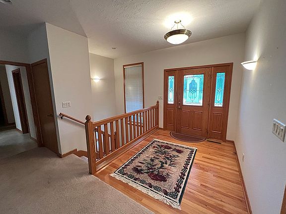 3rd image of 5619 Lyons Ct