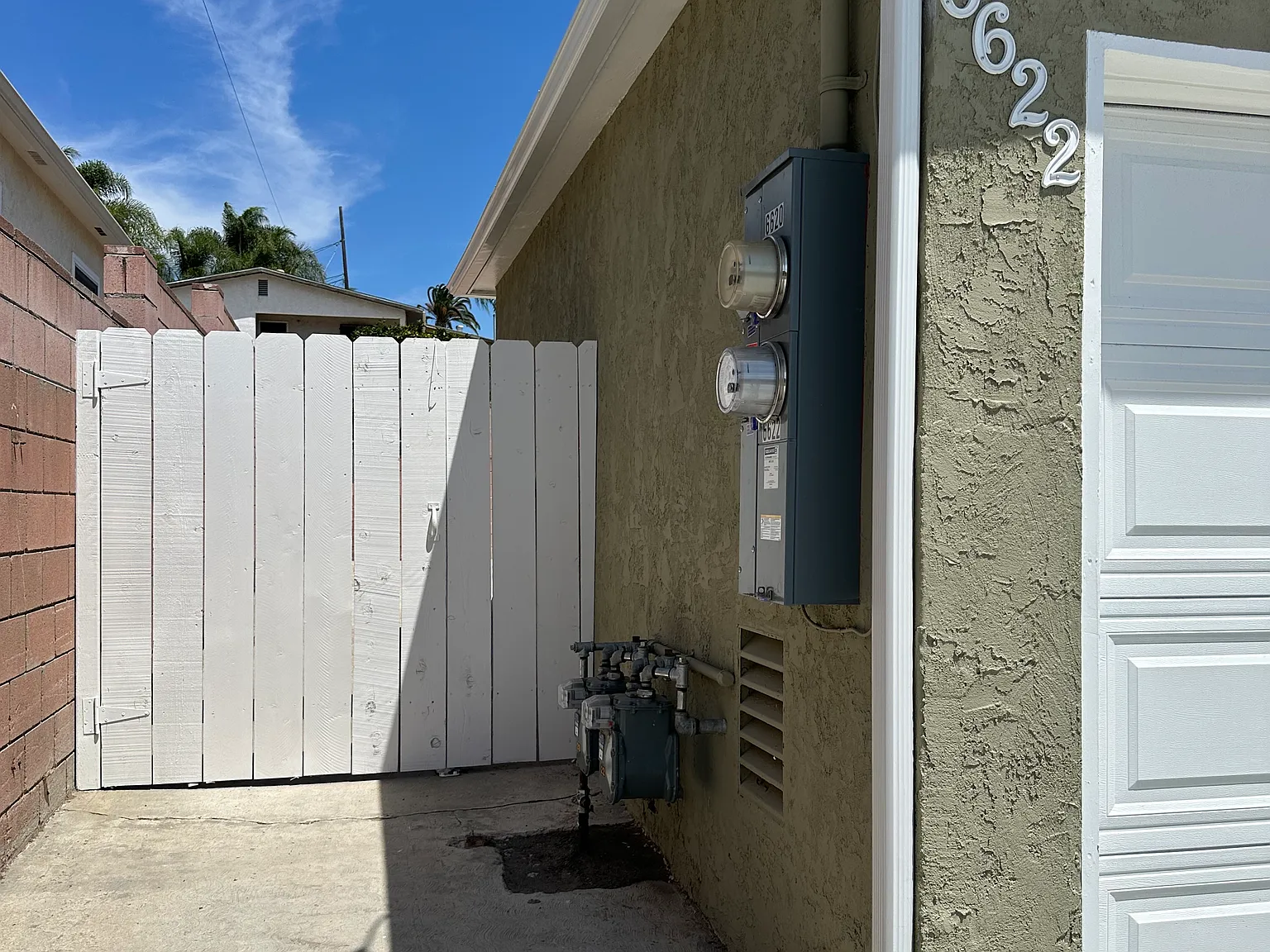 2 bed, 1013 sqft, $3,100 — Photo 1