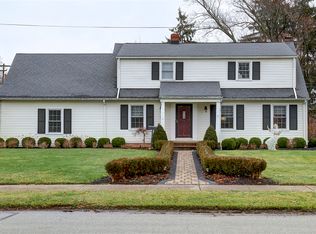 315 Walmar Rd, Bay Village, OH 44140