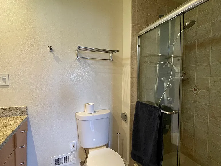 820 Ahwahnee Dr — Photo 10