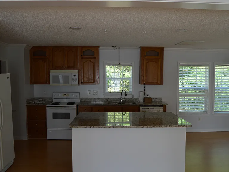 118 Grain Dr — Photo 6