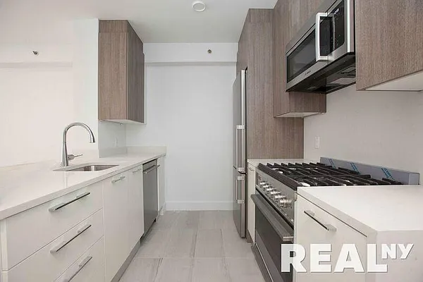 Rented by REAL New York | media 129