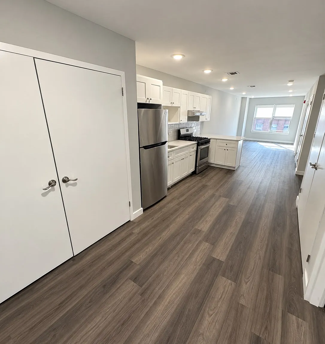 2 bed, $2,045 — Photo 3