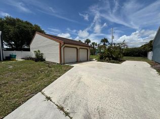 23 Buxton Lane, Boynton Beach, FL 33426