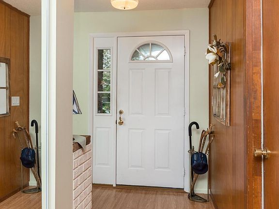 2nd image of 265 Yumas Dr