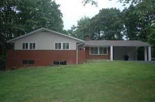 1st image of 1856 Oak Dr