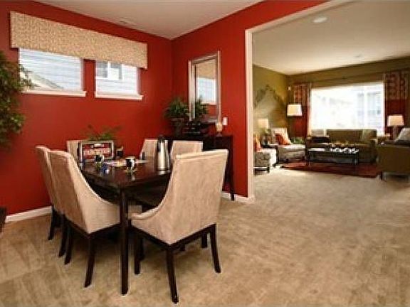 Dining & Family Rooms