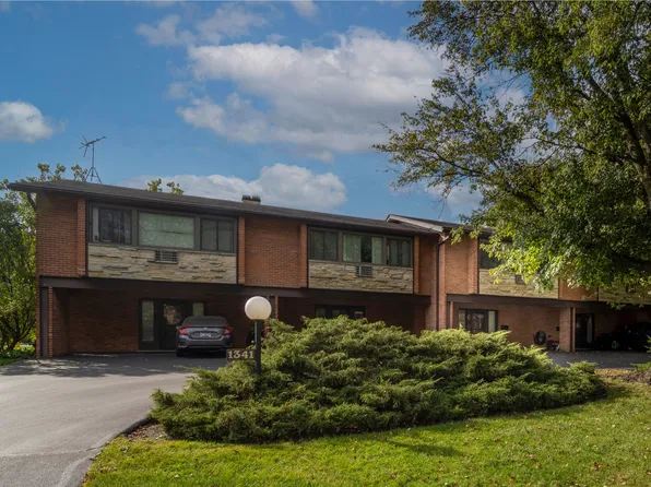 1341 Greenwillow Ln Unit C, Glenview, IL 60025