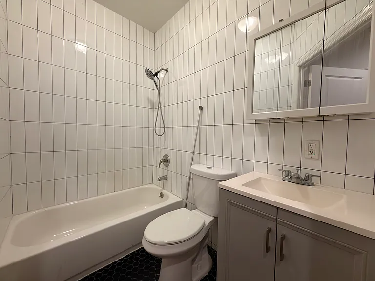 576 Van Siclen Ave #1 — Photo 5