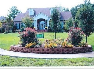 201 Amherst Dr, Tullahoma, TN 37388