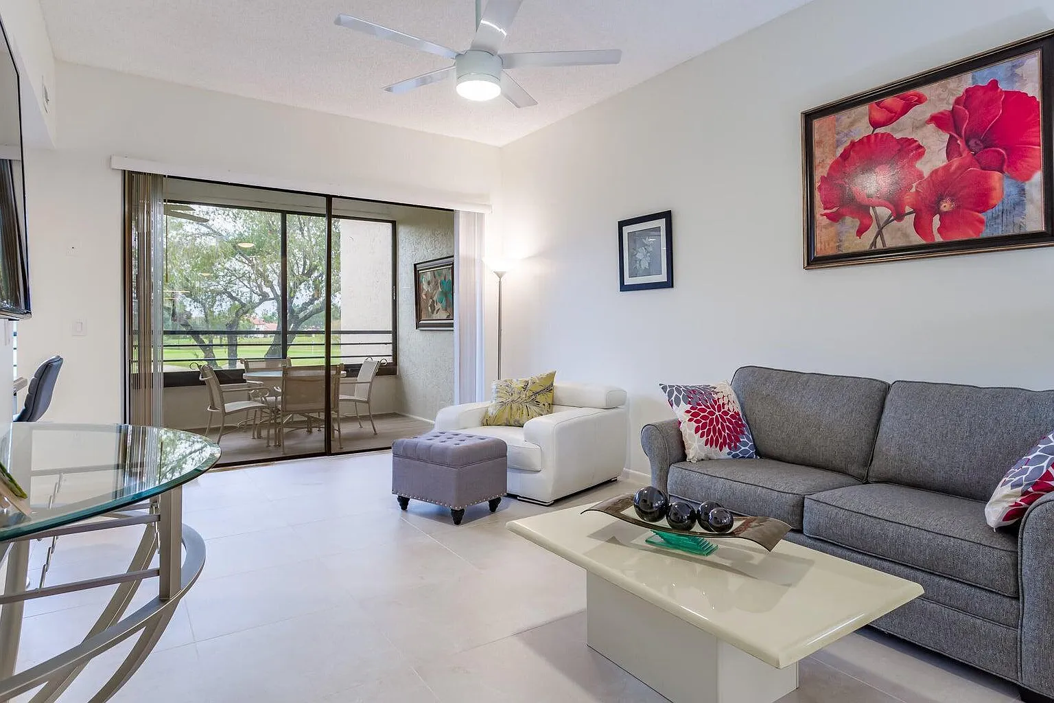2 bed, 2.0 bath, 1323 sqft, $5,000 — Photo 2