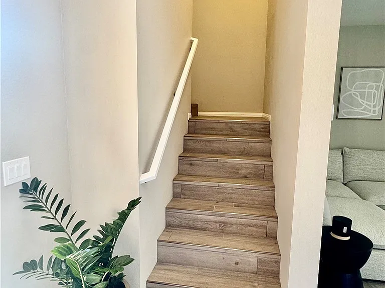 643 Solar Citrine St — Photo 20