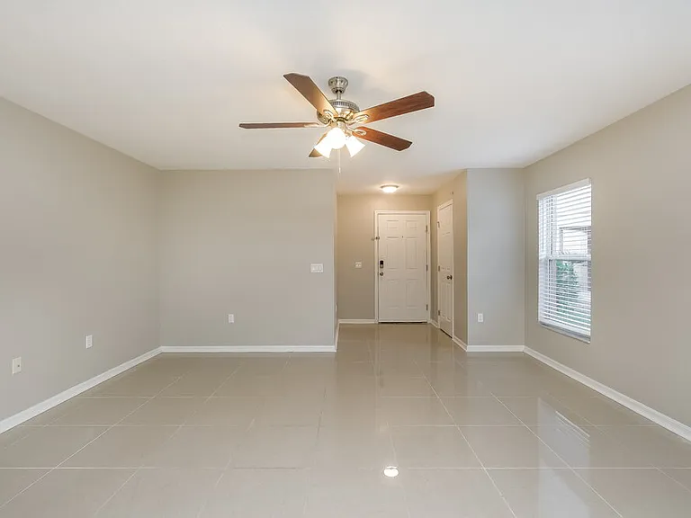 11821 Mango Cross Ct — Photo 4