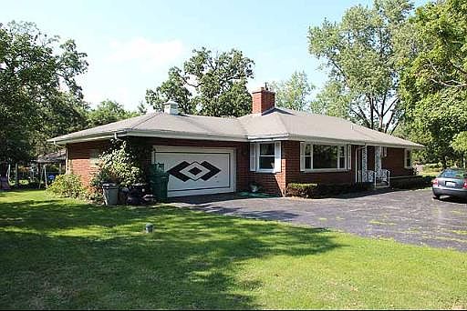 1st image of 17W151 Oakdale Ln