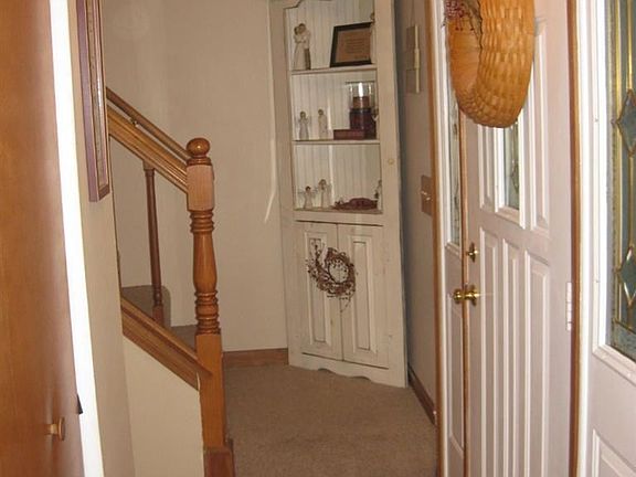 3rd image of 182 Green Oak Dr